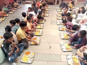Meals for Gurukulam Day Care children by NGO for food and medical help