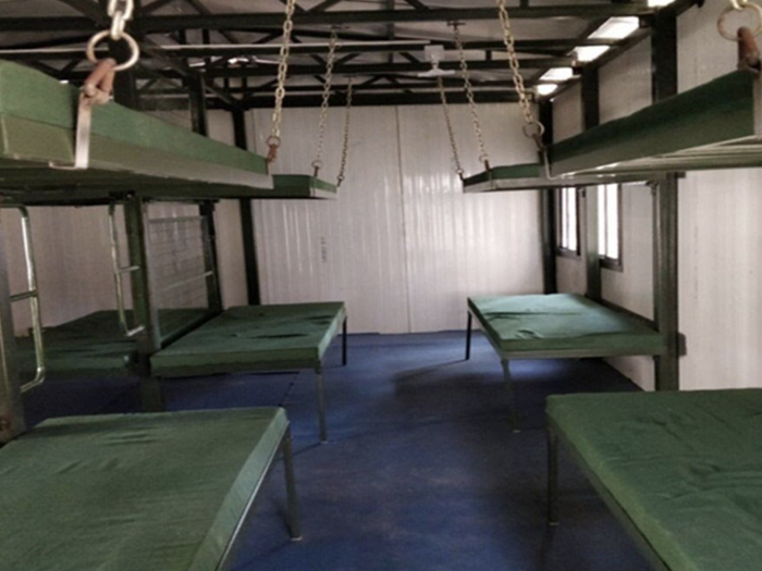 High-altitude solar-heated tent for soldier protection