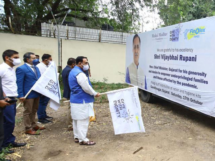 Fundraising event Give with Dignity organized by MMPC NGO in Pune for poverty eradication