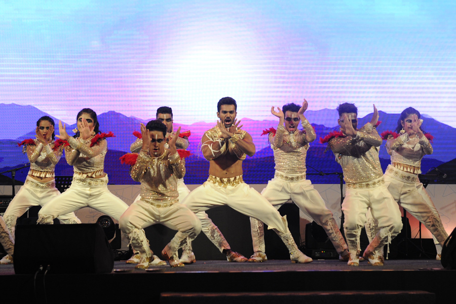Piyush performing at a fundraising NGO event in Mumbai by Mukul Madhav Foundation